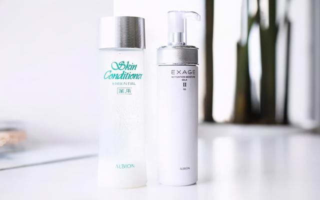 这些水乳深透补水，丝丝沁润，宛若天然保湿屏障，透现水润清爽