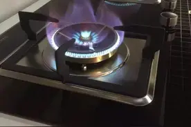 燃气打不着火，松手就灭是为何？多半是这些原因，教你轻松解决图片