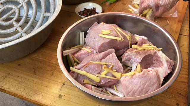 卤牛肉的做法 2026年卤牛肉的做法和步骤＂,＂no_ai_sug＂:true},{＂type＂:＂