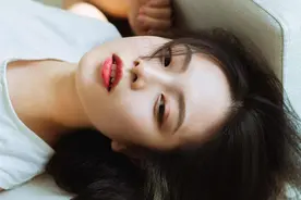 为什么理发店的洗发水，在外面几乎买不到？发型师说出了真相图片