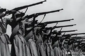 看图学史 | 第二十一期：最美的铿锵玫瑰——抗战中的中国女兵图片