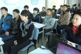 学生上课睡觉怎么办？图片