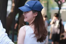 时尚街拍：好看的小姐姐真多，每次来三里屯，都不会白来！图片