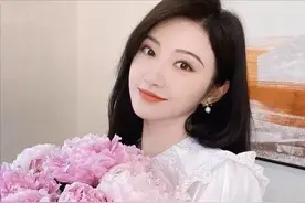 景甜刚出道一线大咖为她作配，投资数亿人不火，背景究竟有多强大图片