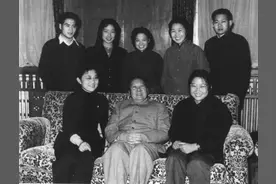 73年春节，李敏去给爸爸祝80大寿，毛主席一句话，惹得儿女们大哭图片