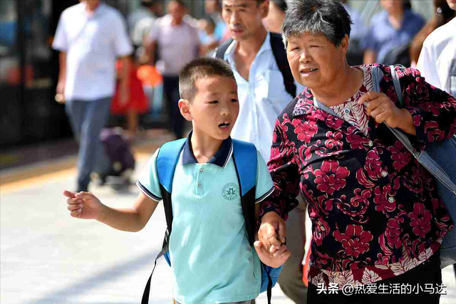 过来人的劝告：和儿女再亲，老人也不要住一起，更不要住同一小区