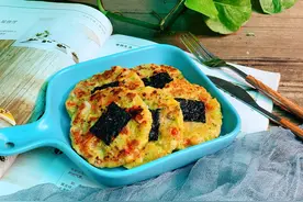 冬天多给孩子做海苔豆腐鲜虾饼，味道鲜美营养高，做法不难图片