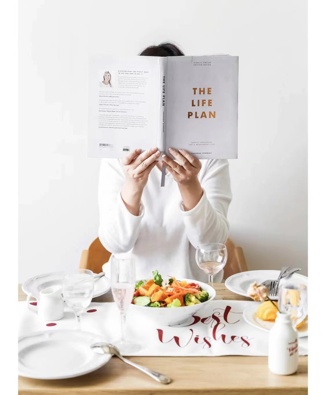 30、40岁的女人想要抗衰老，别着急用“视黄醇”，这样做更有效