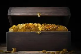 五年前借给朋友五万，今天微信转我五万，提现有手续费，收不收？图片