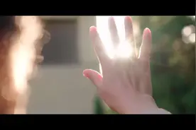 原创MV：人间值得图片
