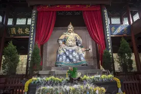一代名将岳飞，建立了中国古代军队最严格的岳家军图片