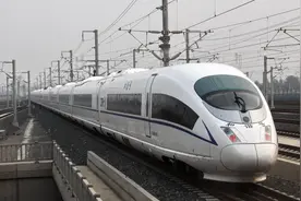 热问高铁冷知识：高铁为什么没有安全带？为什么高铁座位没有E座？你知道吗？图片