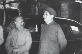 好友大发牢骚，毛泽东写诗劝慰，中间14字治愈无数人！图片