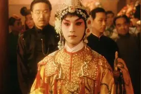 《霸王别姬》：年轻时谁不是程蝶衣，中年后都活成了段小楼图片