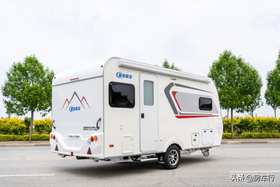 国产拖挂式房车那家强_爱旅490拖挂房车_干湿分离房车设计
