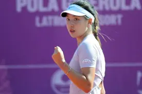 兴奋不已！中国网球美少女夺冠，开香槟庆祝，身材真好，未来可期图片