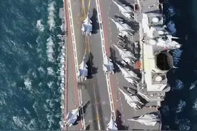 超震撼！“辽宁”号10周年画面曝光，甲板密密麻麻停满27架战机图片