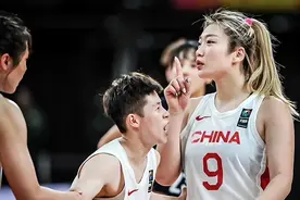 征服所有人！李梦彻底挽回口碑，球迷力挺，WNBA队友们盛赞图片
