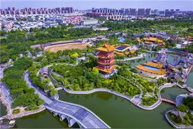 一朝步入画卷，一日梦回千年——背古诗游河南开封清明上河园图片