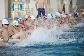 孩子几岁学游泳比较好？不是4岁，不是6岁，从业多年教练揭晓答案图片