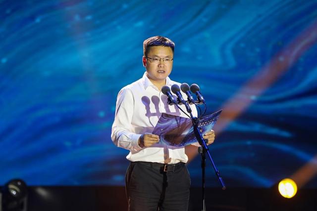 ��������������е�38����ʦ����ף���һ�������Ƚ����˺ͼ����ܱ���