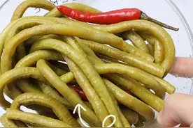 自制酸豆角，竟然不到1天就能吃了！图片