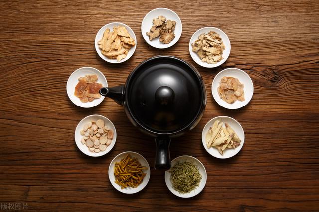 医圣张仲景千年方，“晒干”你的脾湿，这个妙计，说给你听