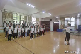大山里的合唱团图片