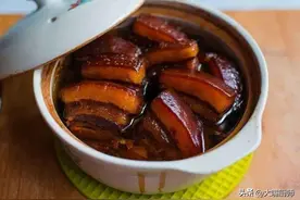 煮猪肉炖猪肉，要做“减法”，加1味料，肉软烂入味，开胃又解馋图片