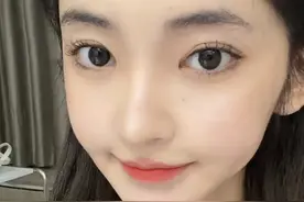 男网红变性后又整容，内眼角直接变菱形，网红圈整容成风影响太坏图片