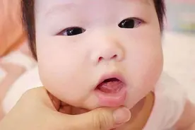 宝宝多大开始长牙？一张图告诉你婴儿长牙顺序，你家宝宝达标了吗图片