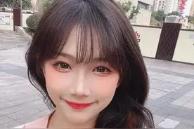 钟婷xo：因“长得壮”被模特公司拒绝，却意外走红，收获千万粉丝图片