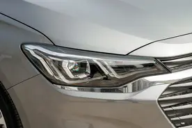 科鲁泽：顶配跌至8.99万，油耗低至4.7L，30天卖了14036辆图片