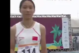 百米11秒56！初二女生夺100米世界级冠军图片