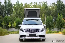 49.8万的升顶房车能选奔驰or迈巴赫？208马力9at，双层空间商旅版图片