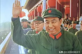 中央1980年指明，华国锋不适合军委主席一职，最后他如何选择图片