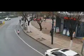 合肥萌娃上学路上“偷偷”下车，还好遇见了他们……图片