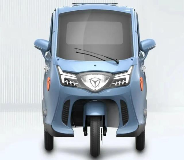 雅迪et400老年代步车测评:自制实用,续航300里,60岁以上也能开