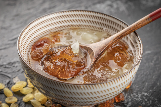 女人吃花胶最能补充胶原蛋白吗 2026年女人吃花胶最能补充胶原蛋白吗为