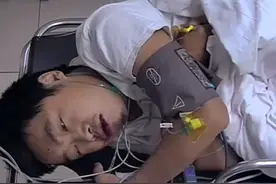 2015年33岁小伙患尿毒症晚期，去世前拒绝见父亲，结局让人泪目图片