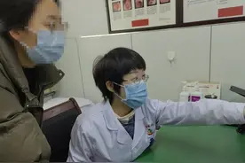 小伙儿胸闷气短喘不上气，原来是这个病……图片