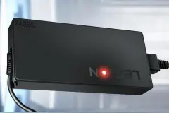 联想拯救者Y9000P 2023至尊版游戏本采用330W氮化镓适配器图片