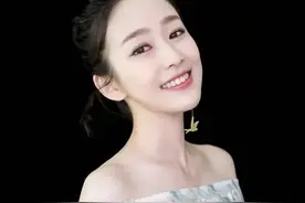 分享图片，气质女神刘美含图片