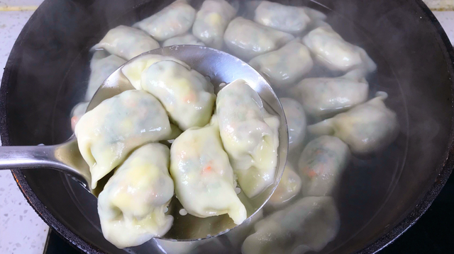 芥菜叶子是个宝，包饺子真好吃，鲜美多汁营养高，不懂吃就可惜了