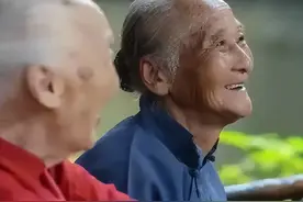 为什么老人过了70岁后，体质就会下降？医生发现了一个关键因素图片
