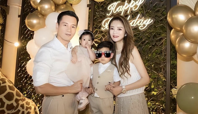 表面是艺人，实际是富家千金的7位女星，她们最不怕的就是潜规则