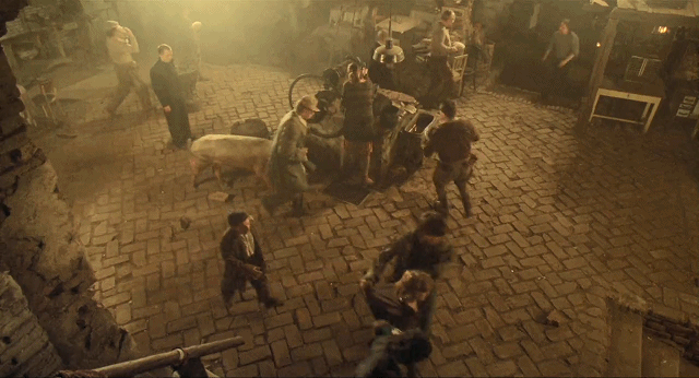 刚解封就冲上9.2！封闭管理20年，吃着狗罐头，搂着军官跳脱衣舞