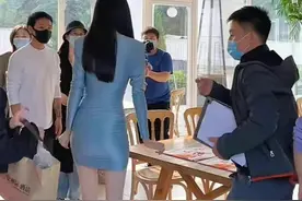 唐嫣再一次让人眼前一亮，一双纤细的大长腿让网友惊呼，绝了绝了图片