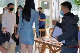 唐嫣再一次让人眼前一亮，一双纤细的大长腿让网友惊呼，绝了绝了图片