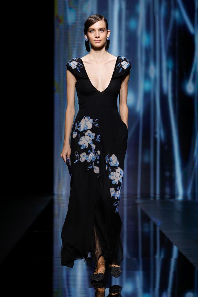 ������Armani��Ʋ��ø��ּ���ͼ����ӡ���������·������۶�